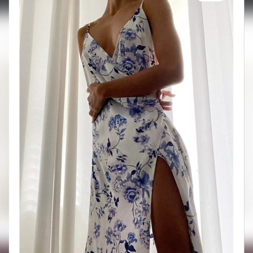 UO Satin Wrap Midi V-Neck Dress Size S Blue Floral Ruching Spaghetti Strap Slit - Picture 3 of 11